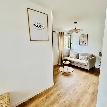 Easy Check-in 8 Mins Disneyland 35 Mins Paris Free Starbucks Coffee Parking Wifi * Bussy-Saint-Georges